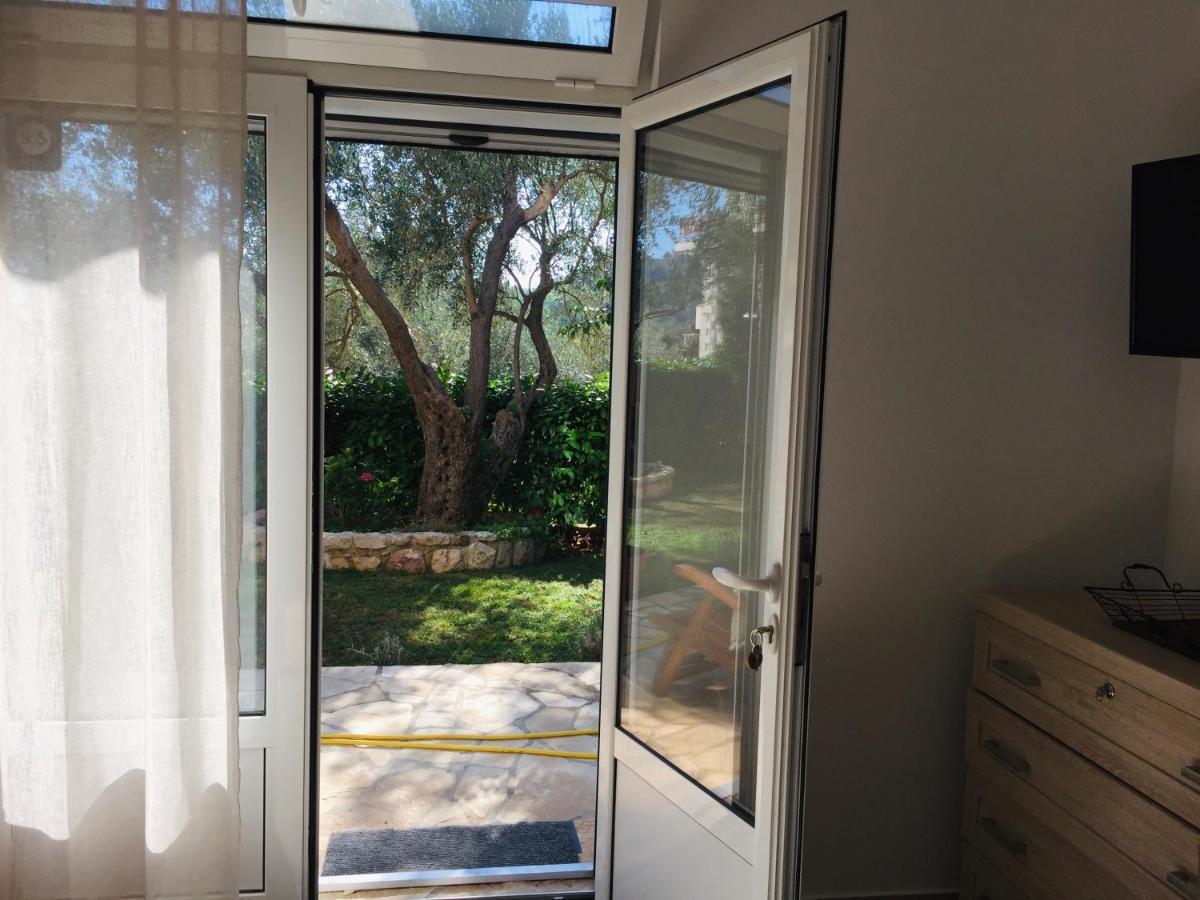 Bay View Apartments Petrovac Quarto foto